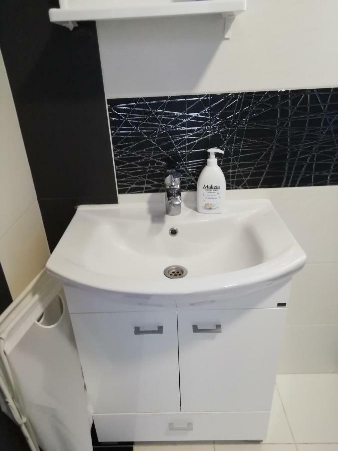 דוברה וודה Apartman Marinkovic מראה חיצוני תמונה